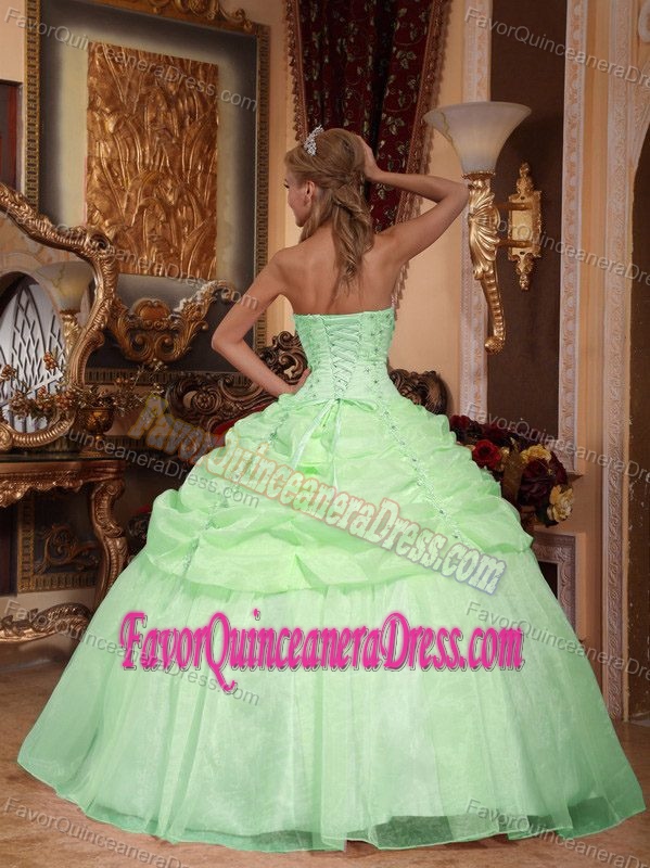 Latest Green Sweet Sixteen Dress with Pick-ups and Appliques in Organza