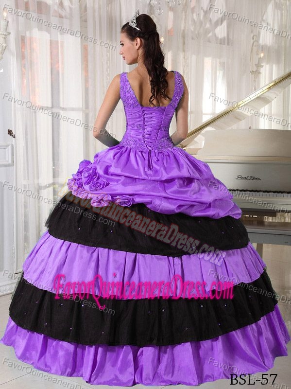 Taffeta Ruffled Ball Gown V-neck Sweet Sixteen Dresses with Beading