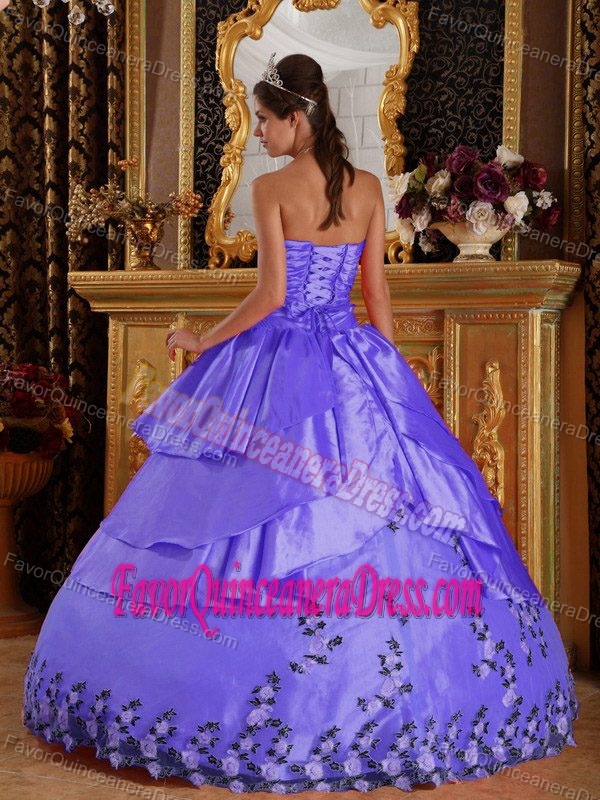 Ball Gown Sweetheart Taffeta Purple Quinceanera Dress with Appliques