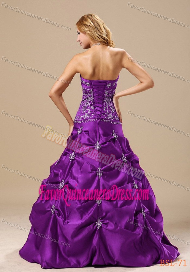 Hot Sale Purple Taffeta Quinceanera Gown with Embroidery and Pick-ups