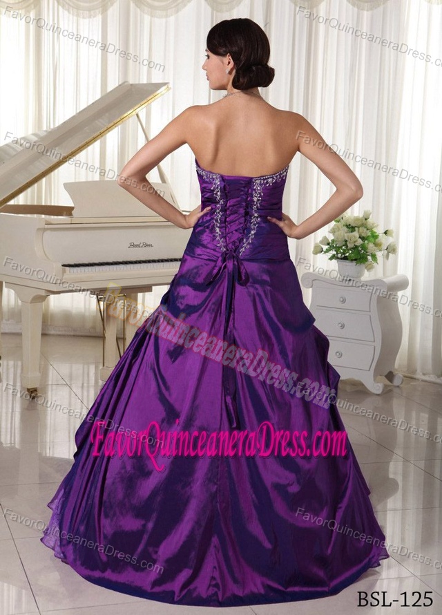 Hot Sale Sweetheart Purple Long Dress for Quinceanera with Embroidery