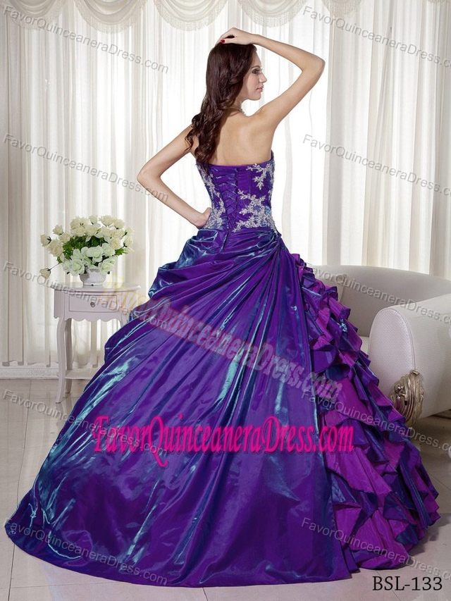 Unique Appliqued Strapless Purple Taffeta Quinceanera Gowns with Ruffles