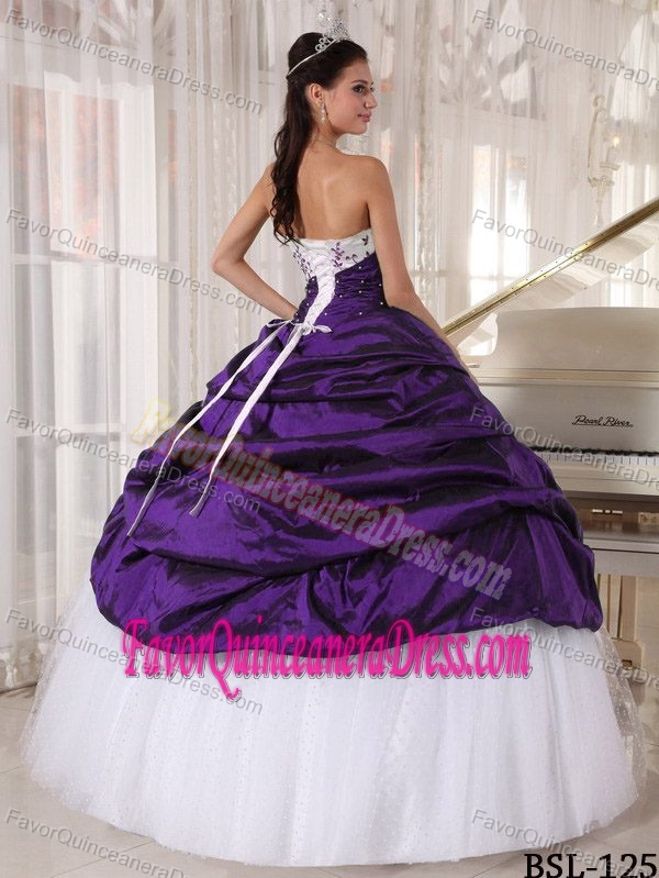 Latest White and Purple Quinceanera Gown with Embroidery and Pick-ups