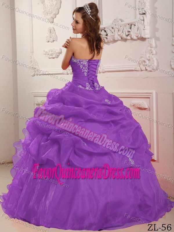 Hot Sale Purple Organza Long Quinces Dresses with Ruffles and Appliques