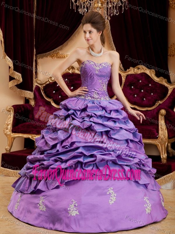 Purple Ball Gown Sweetheart Appliqued Quinceanera Gown Dresses in Taffeta