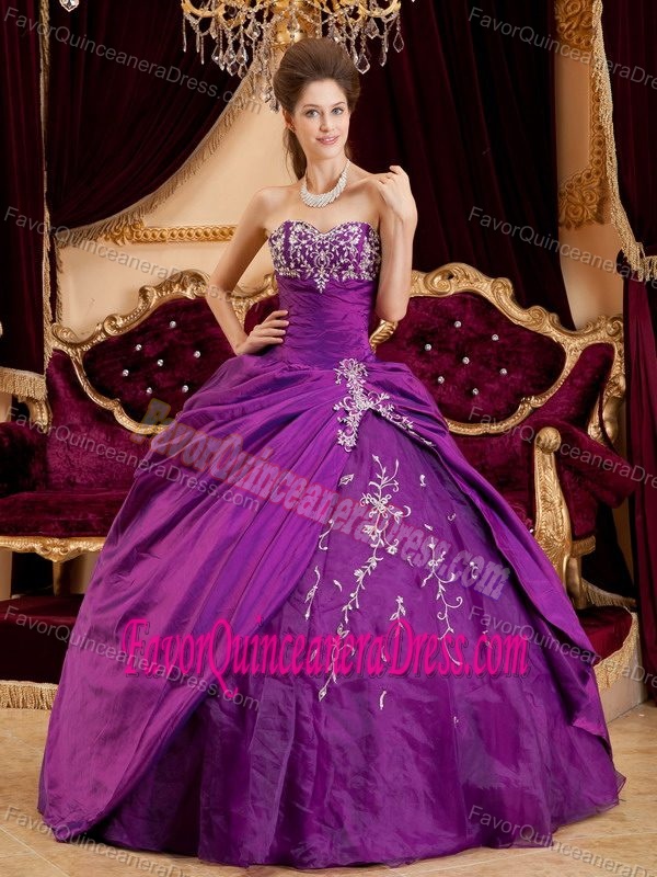 Sweetheart Appliqued Purple Ball Gown Quinceanera Dress in Taffeta and Tulle