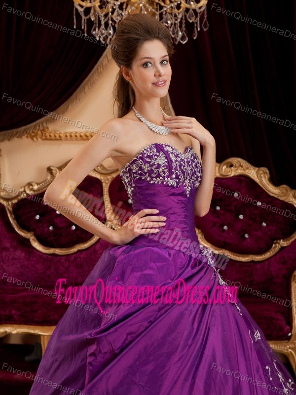 Sweetheart Appliqued Purple Ball Gown Quinceanera Dress in Taffeta and Tulle