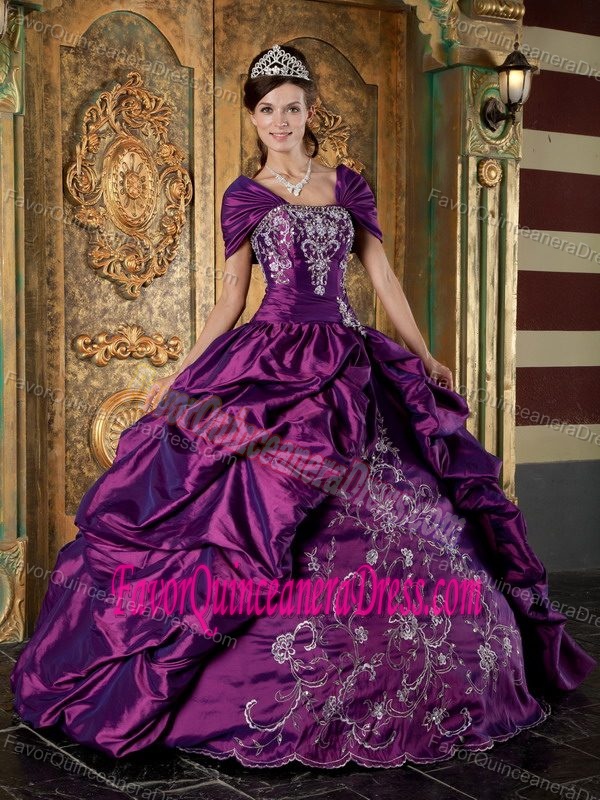 Purple Ball Gown Strapless Embroidery Quinceanera Dresses in Taffeta