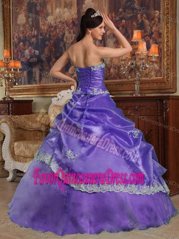 Floor-length Appliqued Organza Purple Quinceanera Dress with Sweetheart