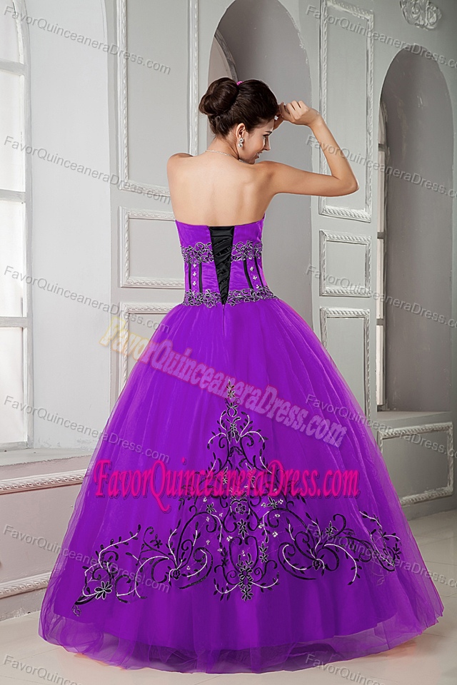 New Tulle Purple Strapless Sweet Sixteen Dresses with Embroidery