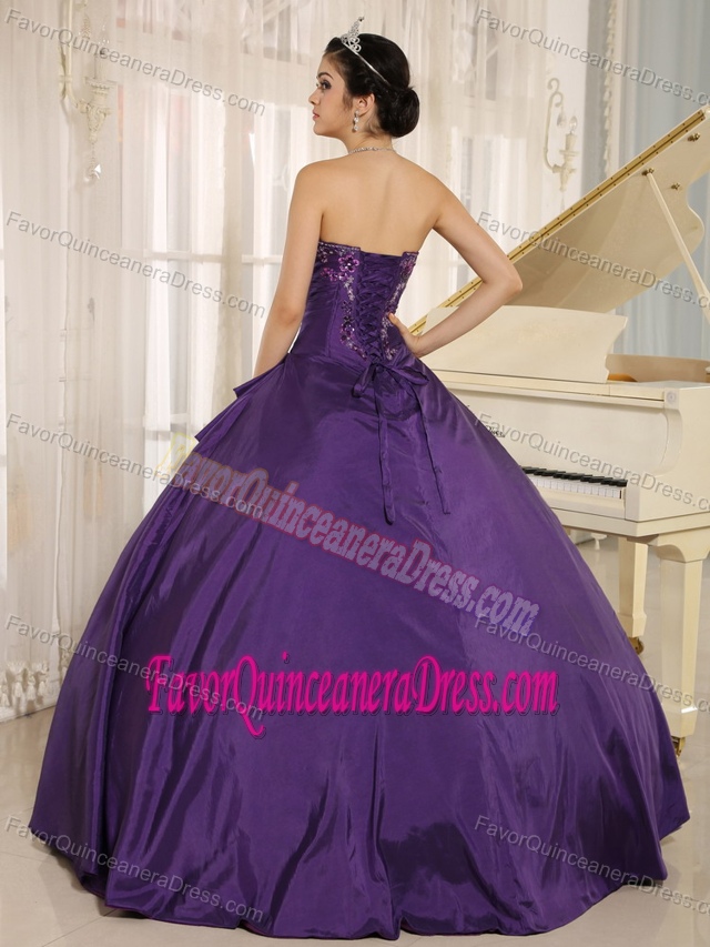 Elegant Purple Taffeta Sweetheart Quince Dresses with Embroidery